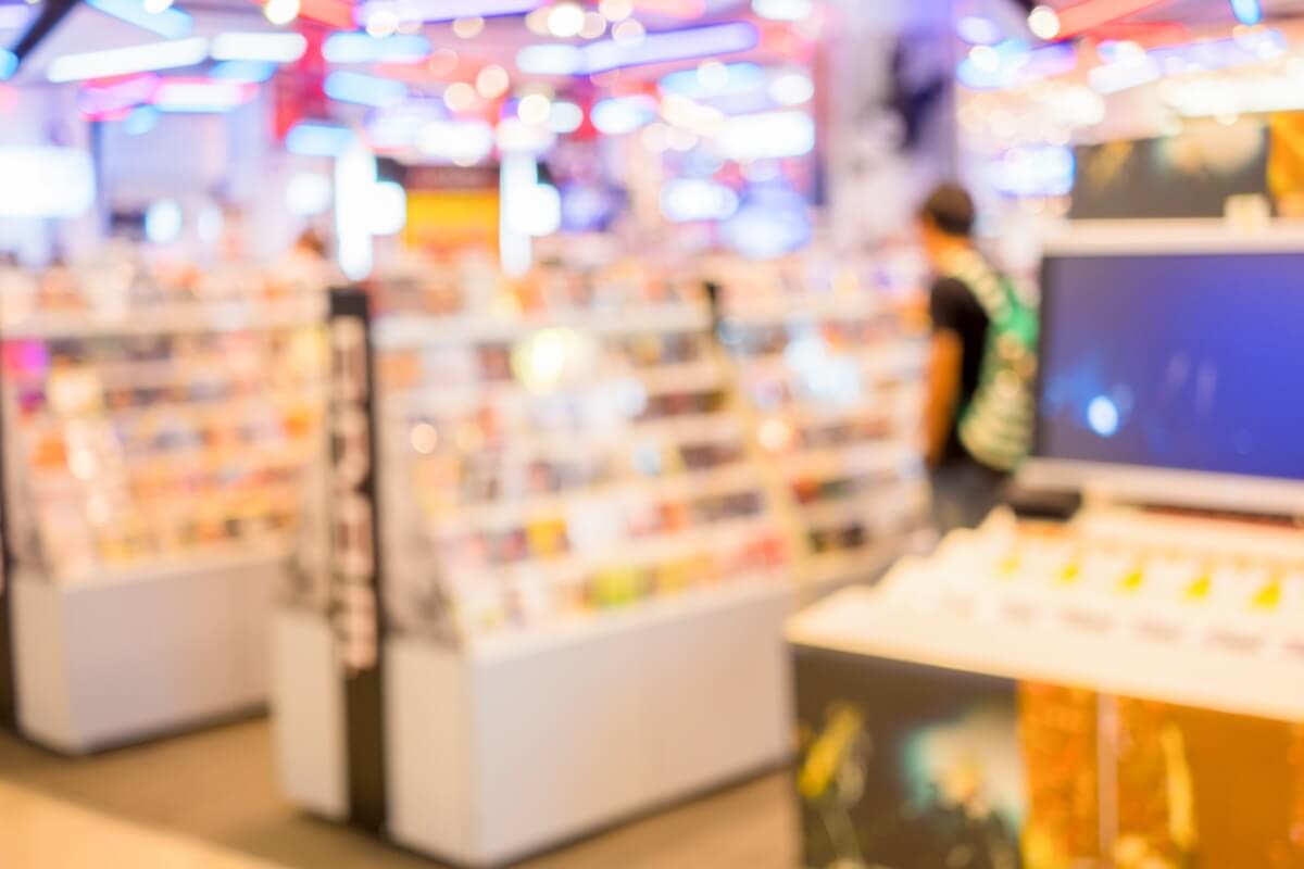 \レア/新譜CDの特典などのセット組み、梱包作業